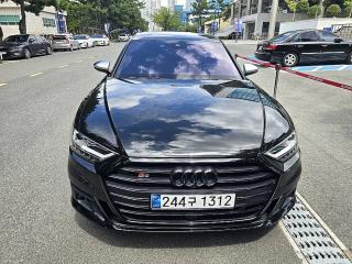 Audi S8