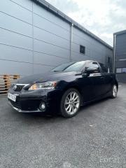 Lexus CT200h