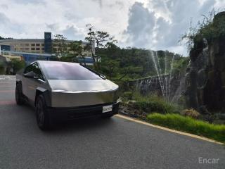 Tesla Cybertruck