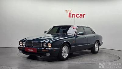 Jaguar XJ-6