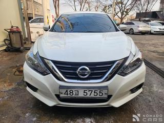 Nissan altima