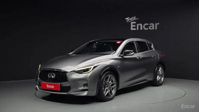 Infiniti Q30