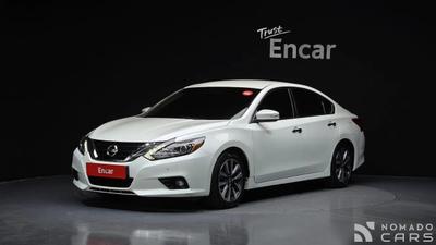 Nissan altima