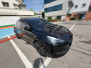 Tesla model-y