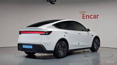 Tesla model-y