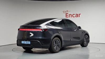 Tesla model-y