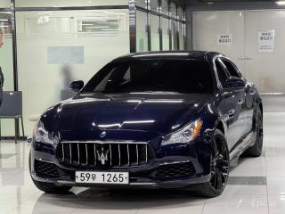Maserati Quattroporte