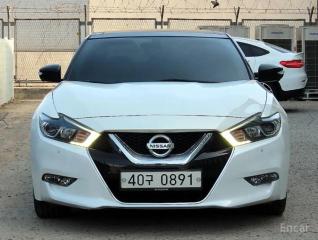 Nissan Maxima