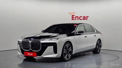 Bmw i7