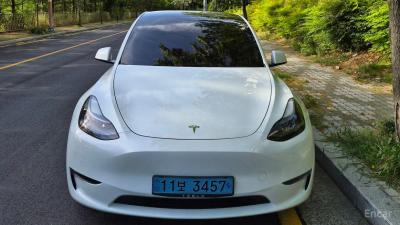 Tesla model-y