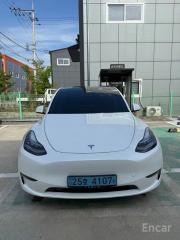 Tesla model-y