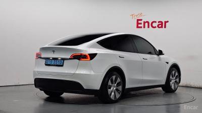 Tesla model-y