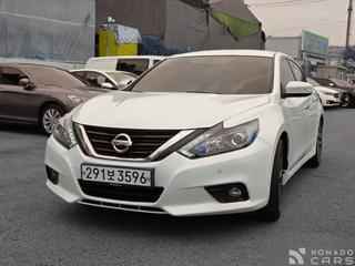 Nissan altima