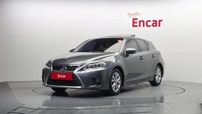 Lexus CT200h