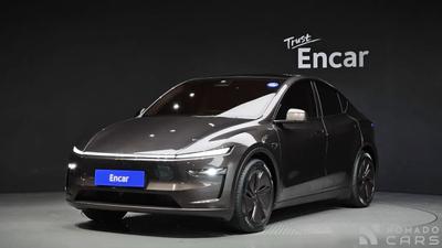 Tesla model-y