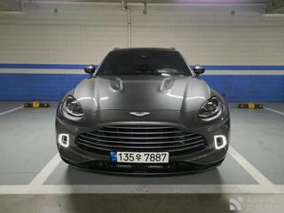 Astonmartin DBX