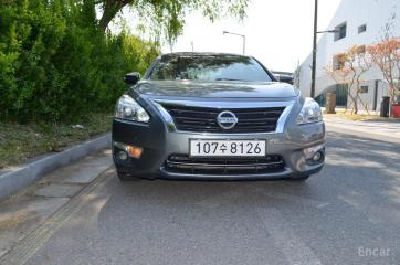 Nissan altima
