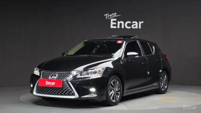 Lexus CT200h