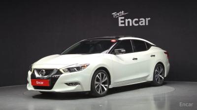 Nissan Maxima