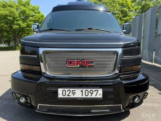 GMC Savana