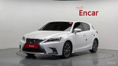 Lexus CT200h