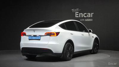 Tesla model-y