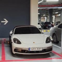 Porsche 718