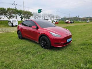 Tesla model-y