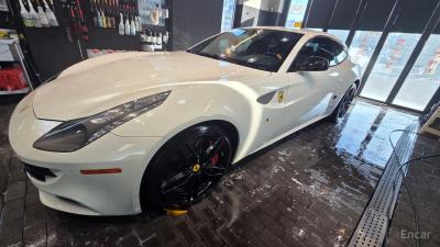Ferrari FF