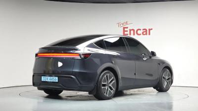 Tesla model-y