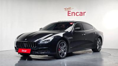 Maserati Quattroporte