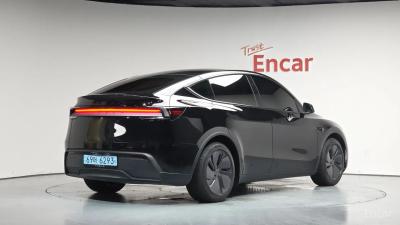 Tesla model-y