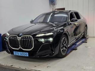 Bmw i7