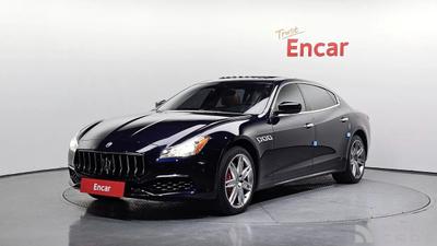 Maserati Quattroporte