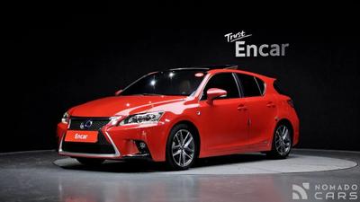 Lexus CT200h