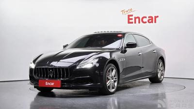 Maserati Quattroporte