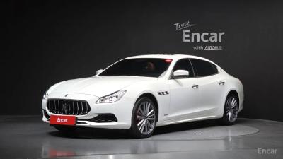 Maserati Quattroporte