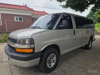 Chevrolet Express Van