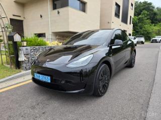 Tesla model-y
