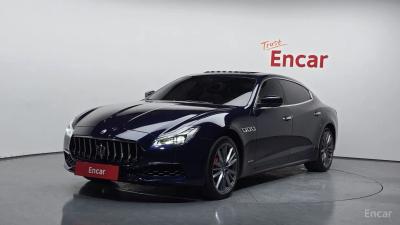 Maserati Quattroporte