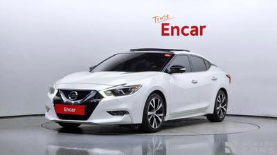 Nissan Maxima