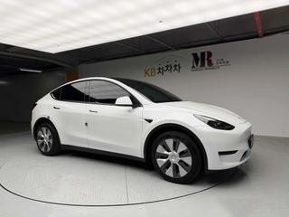 Tesla model-y