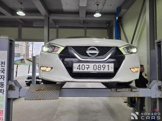 Nissan Maxima