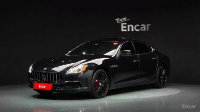 Maserati Quattroporte