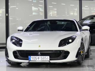 Ferrari 812