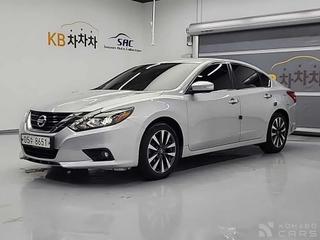 Nissan altima