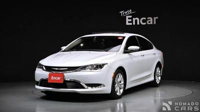 Chrysler 200