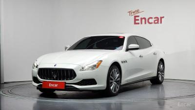Maserati Quattroporte