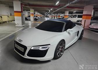 Audi R8