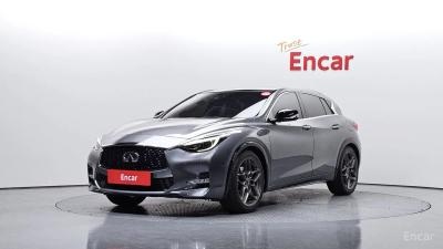 Infiniti Q30